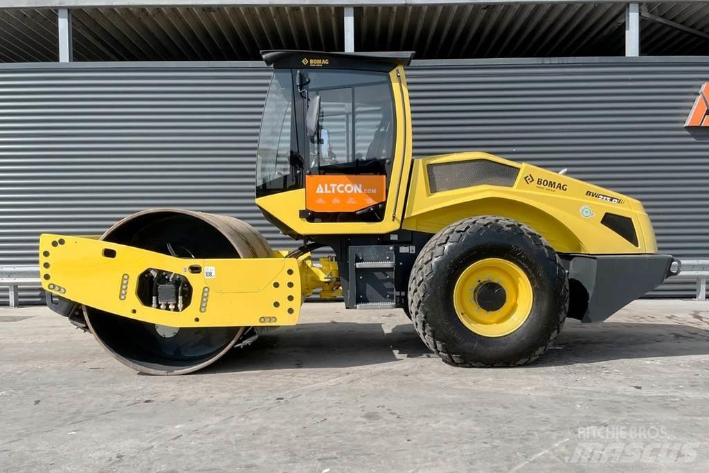 Bomag BW 213 D-5 مداحل أحادية الأسطوانة