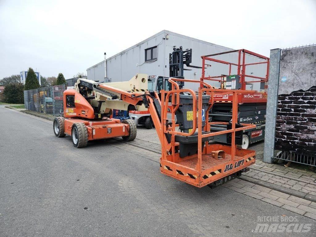 JLG M 450 AJ رافعات سلة مفصلية