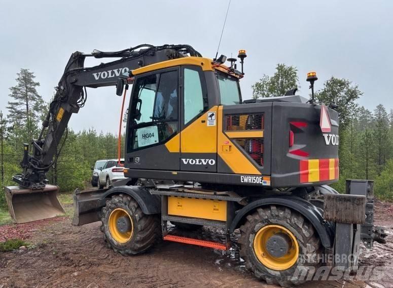Volvo EWR 150 E حفارات بعجل