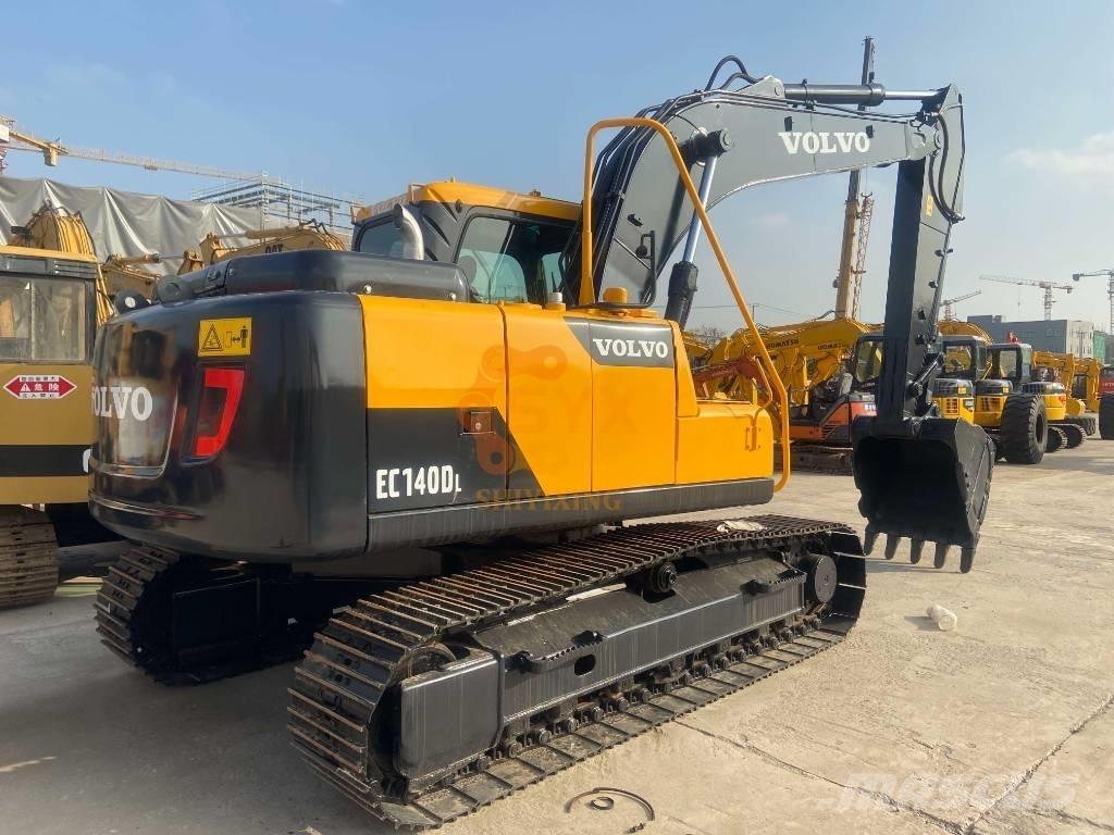 Volvo EC 140 D حفارات زحافة
