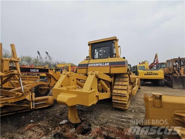 CAT D7H بلدوزرات مجنزرة