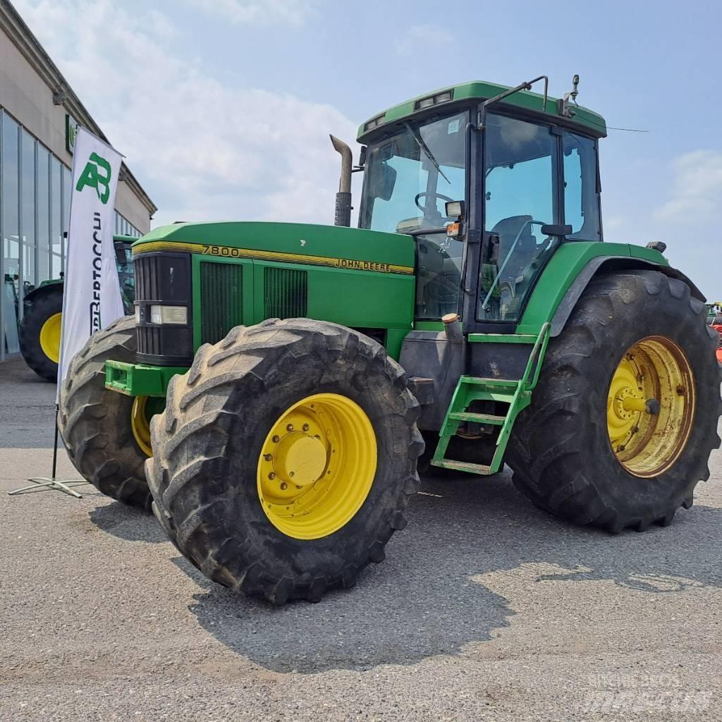 John Deere 7800 الجرارات