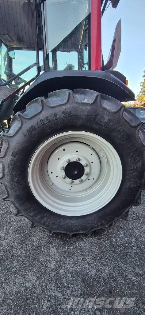 Valtra A 72 الجرارات