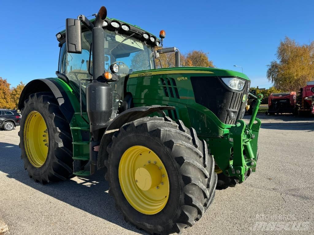 John Deere 6175 R الجرارات