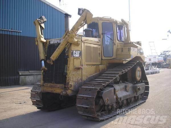 CAT D8N بلدوزرات مجنزرة