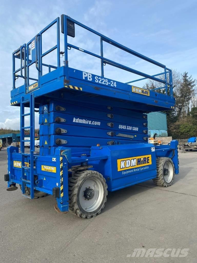 PB S 225-24 DS رافعات مقصية الشكل