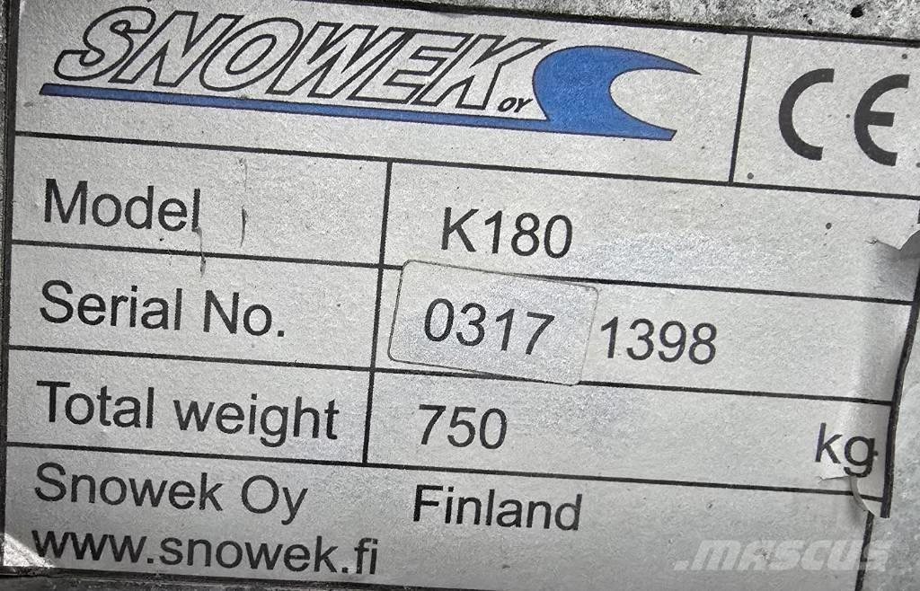 Snowek K180 ماكينات الطرق والجليد الأخرى