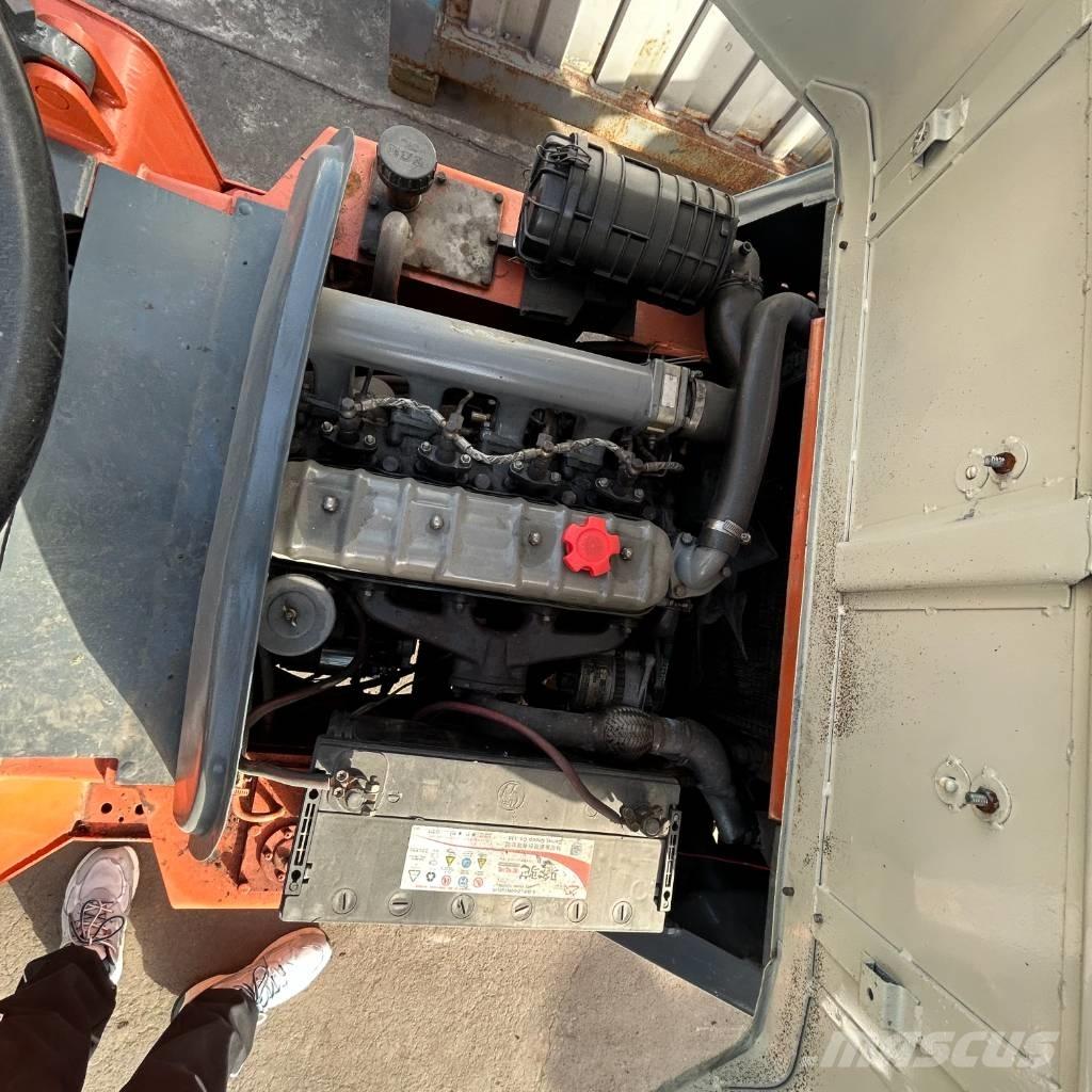 合力叉车 1t شاحنات الديزل