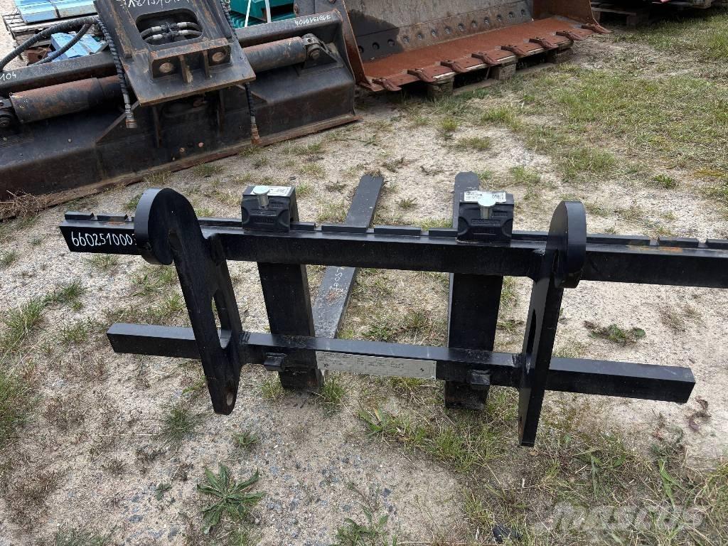 JCB 406 / 407 شوكات