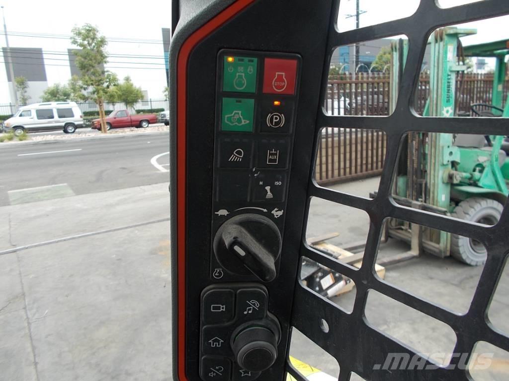 Bobcat S62 لوادر انزلاقية التوجيه