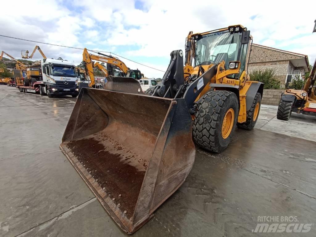 Volvo L 90 F لوادر بعجل