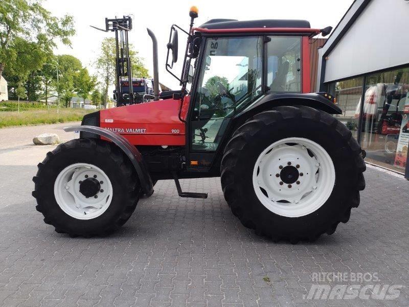 Valtra Valmet 900 الجرارات
