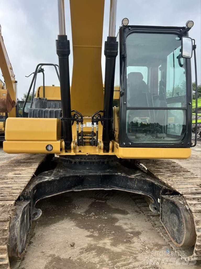 CAT 323 GC حفارات زحافة