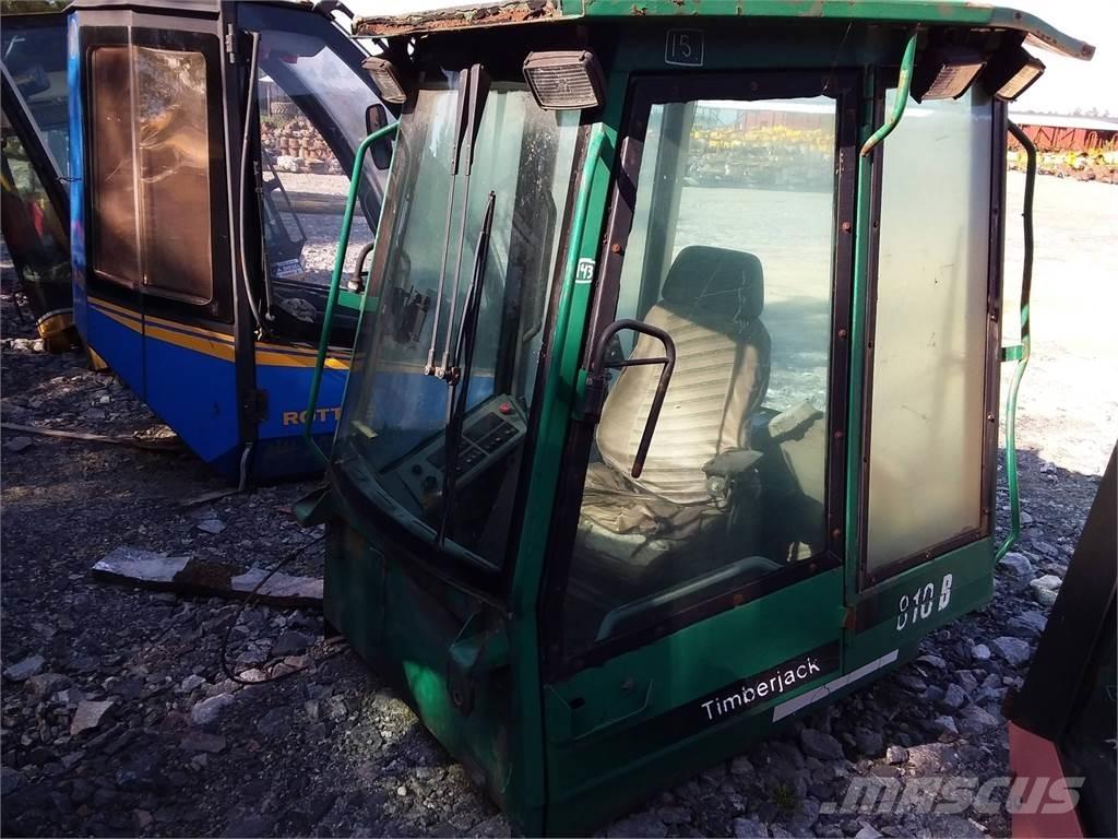 Timberjack 810B كابينة والداخلية
