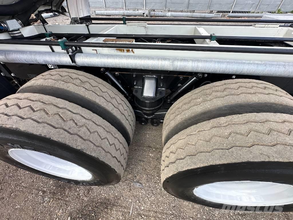 Kenworth T 400 شاحنات مزدوجة / خلخلة