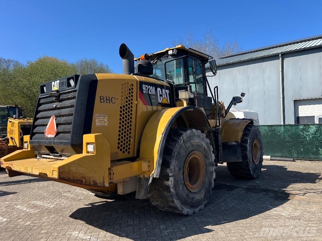 CAT 972M  - 972 M XE لوادر بعجل