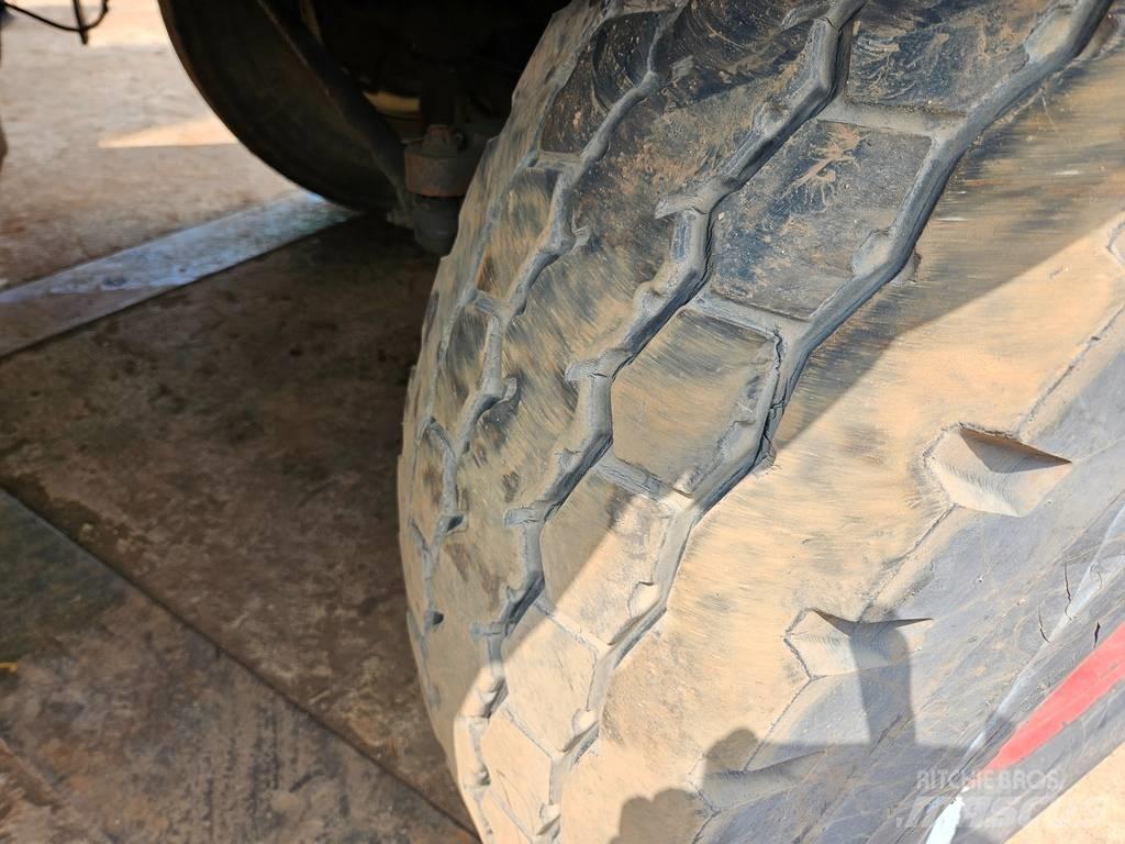 Grove KMK5160 رافعات مجنزرة