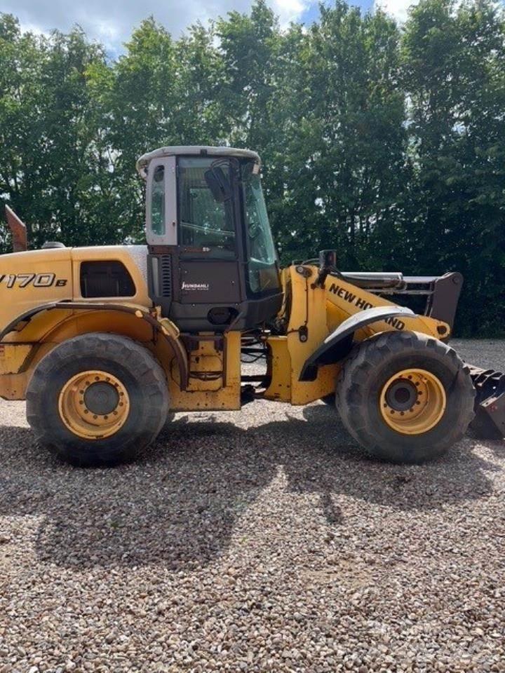 New Holland W170D لوادر بعجل