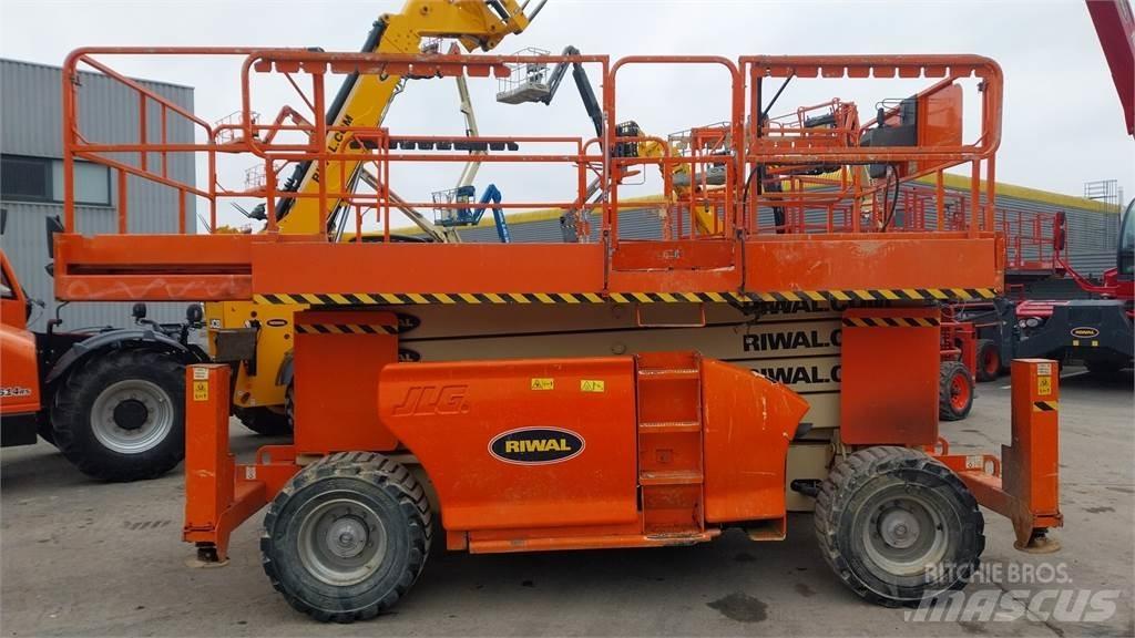 JLG 4394RT رافعات مقصية الشكل