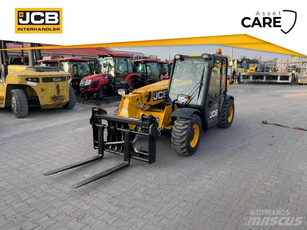 JCB 525-60 مناولات متداخلة