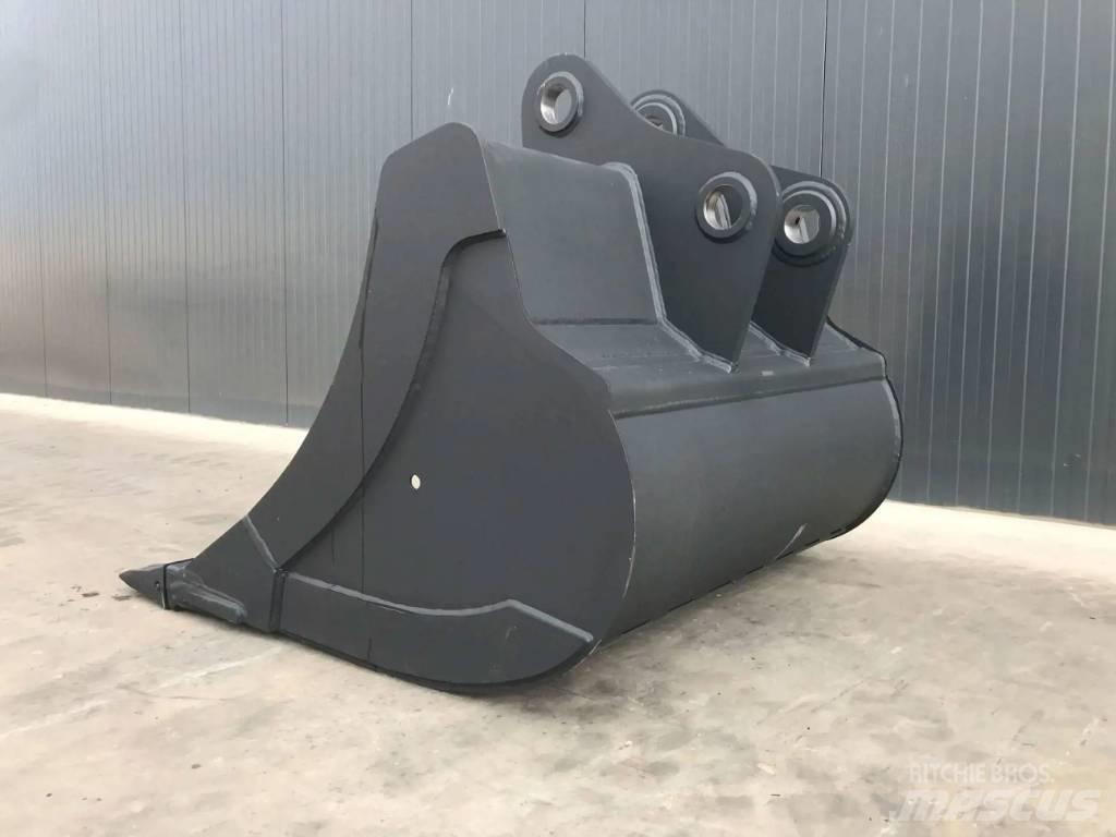 Komatsu PC228 دلاء