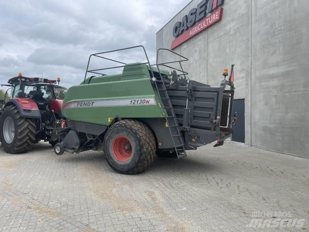 Fendt 12130 N محزمات مربعة