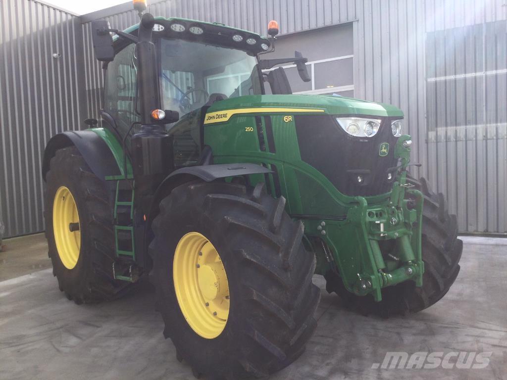 John Deere 6R250 الجرارات