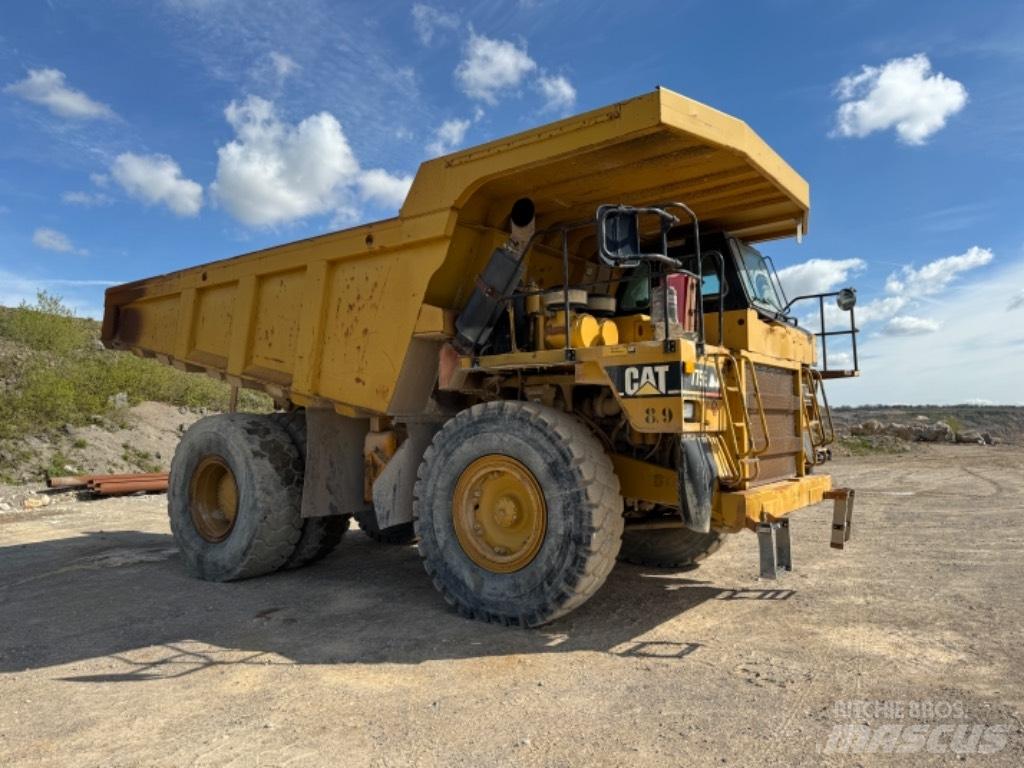 CAT 775 E شاحنات المخلفات الصلبة