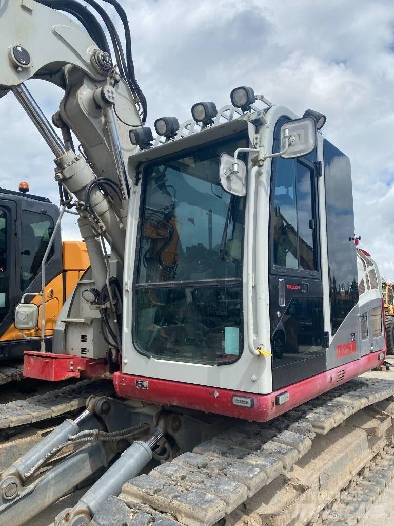 Takeuchi TB 2150 R حفارات زحافة