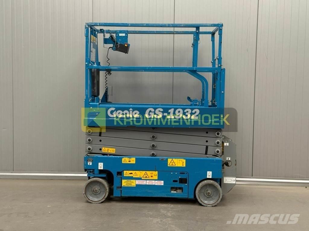 Genie GS 1932 رافعات مقصية الشكل
