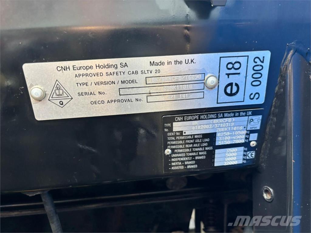 New Holland T6090 الجرارات