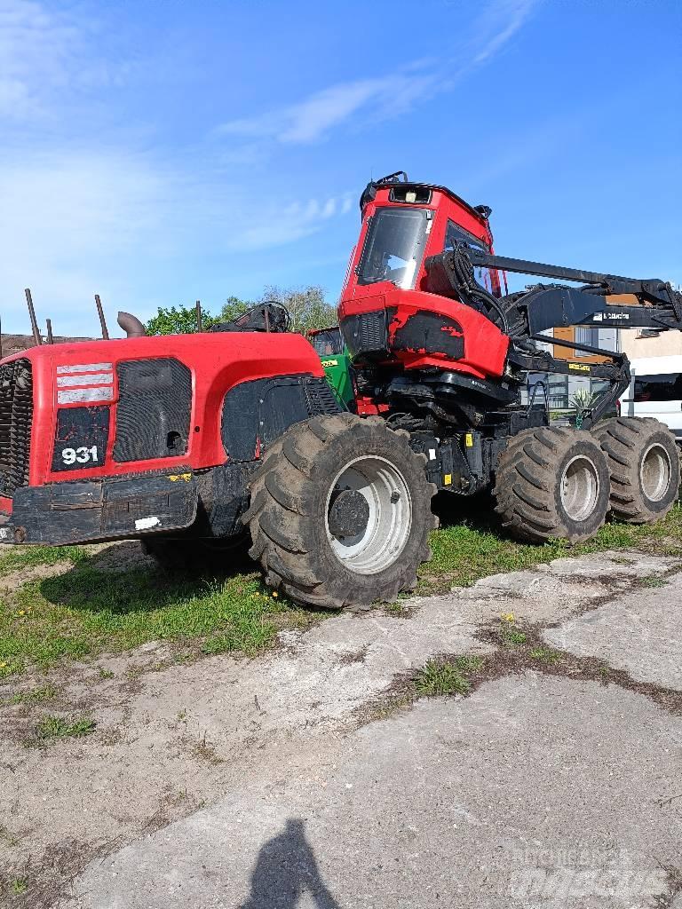 Komatsu 931 حصادات