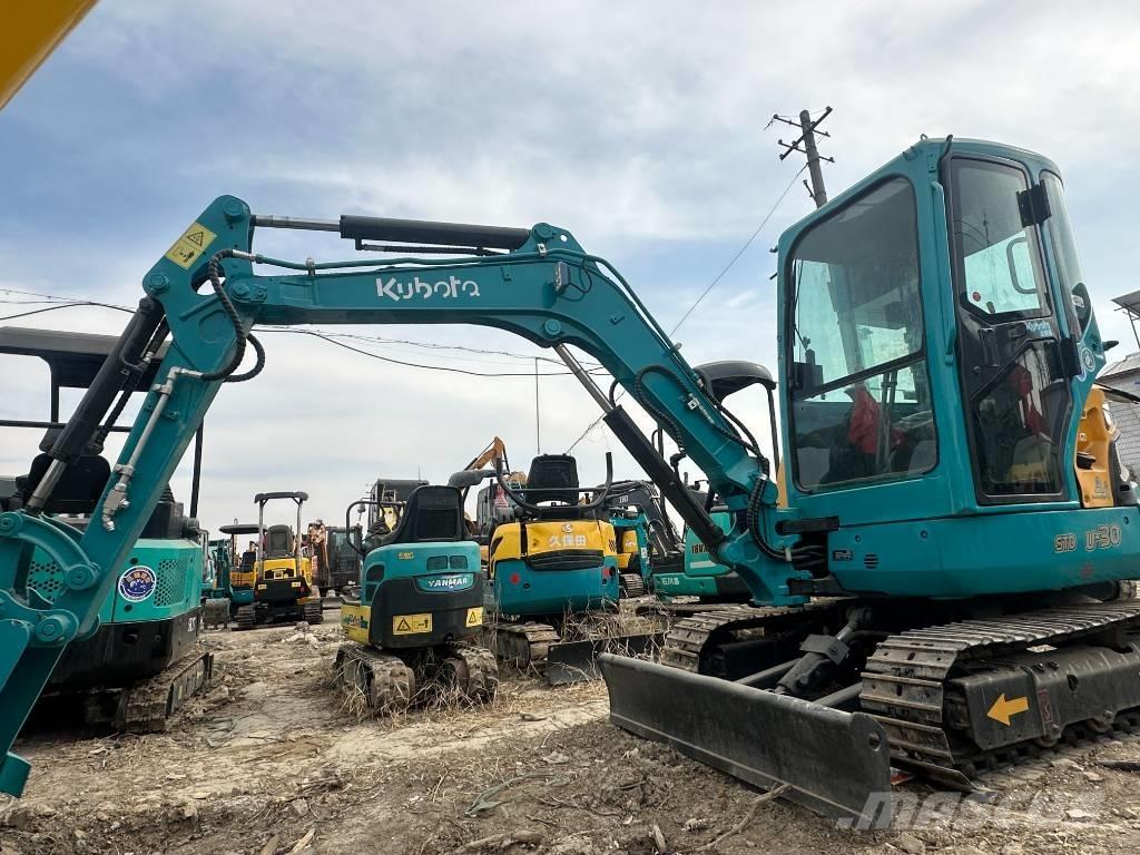 Kubota 30 حفارات زحافة