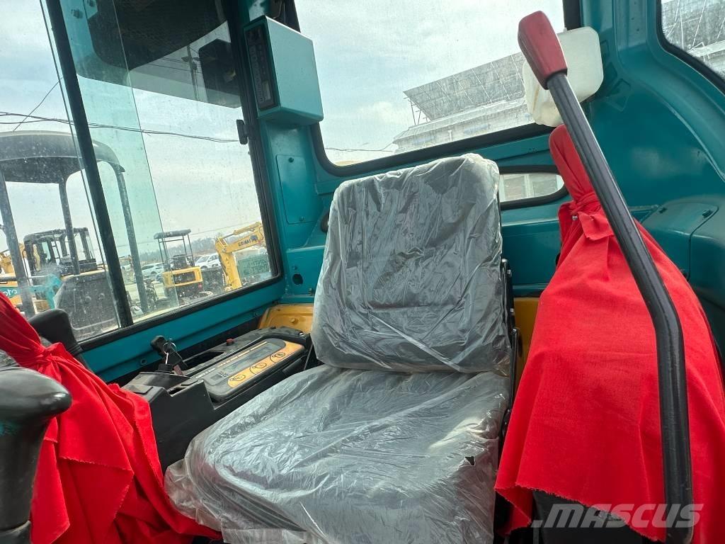 Kubota 30 حفارات زحافة