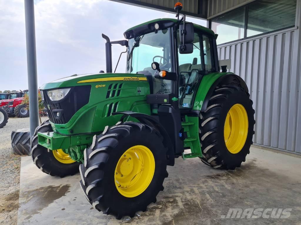John Deere 6110 M الجرارات