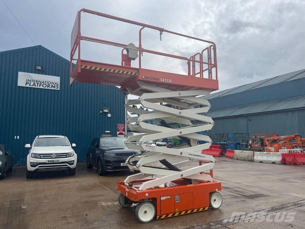 Snorkel S 4732 E رافعات مقصية الشكل