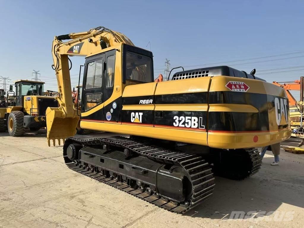 CAT 325 B L حفارات زحافة