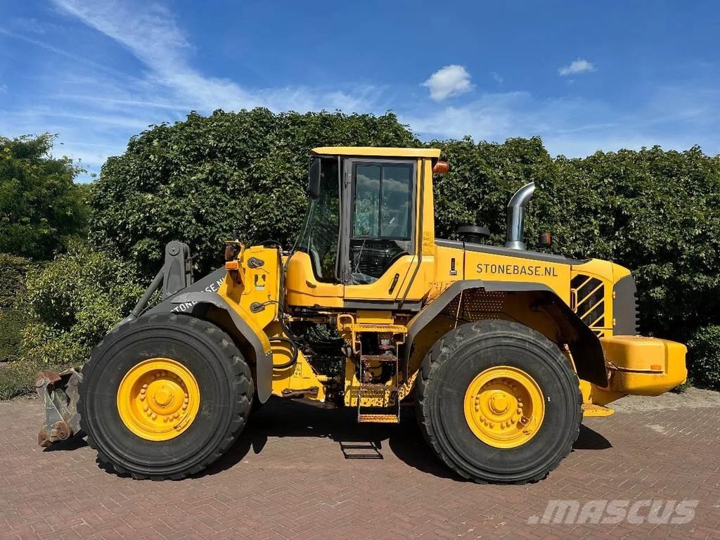 Volvo L120 F لوادر بعجل