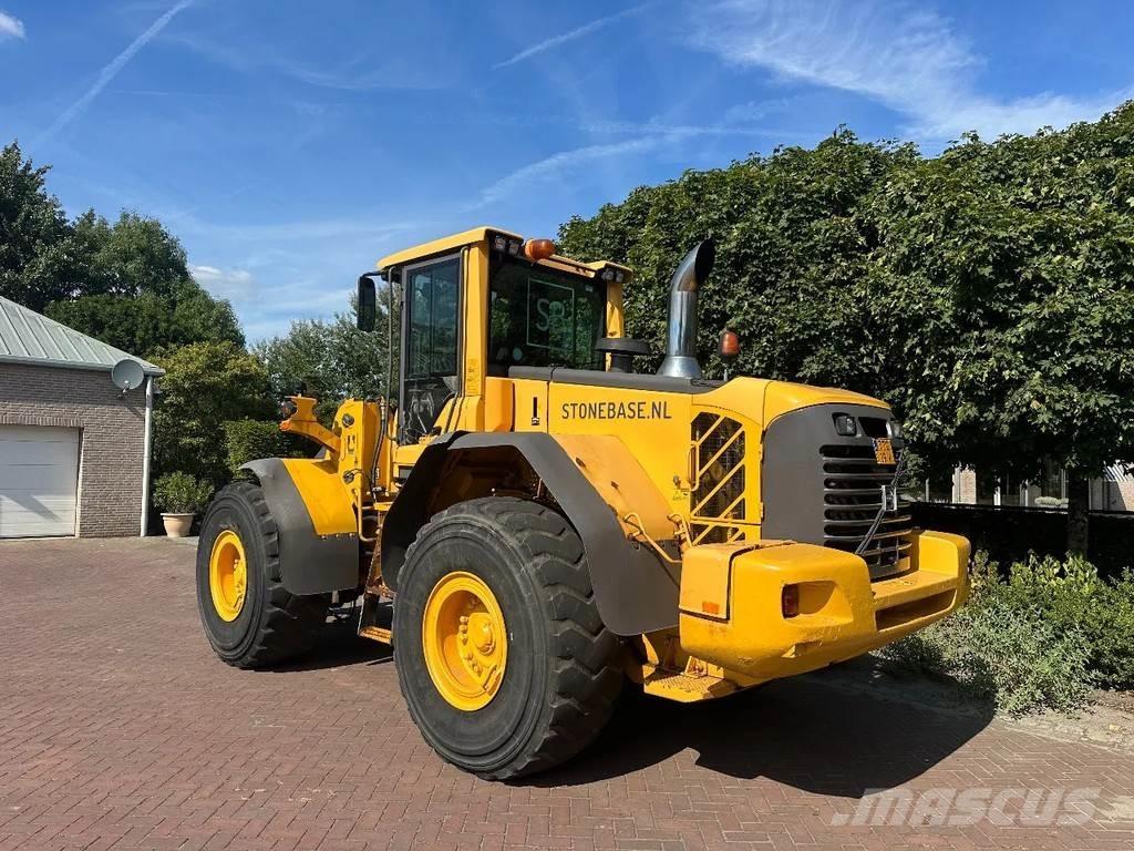 Volvo L120 F لوادر بعجل