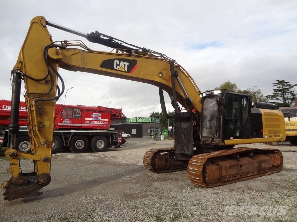 CAT 336 F LXE حفارات زحافة
