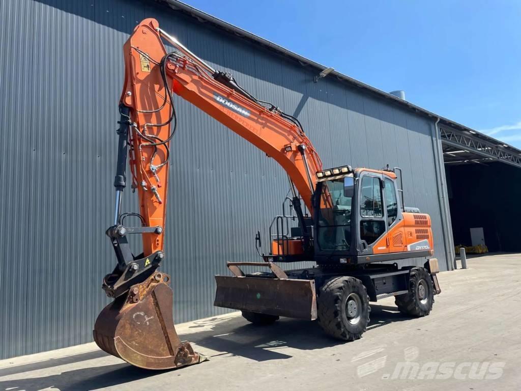 Doosan DX170W-5 حفارات بعجل
