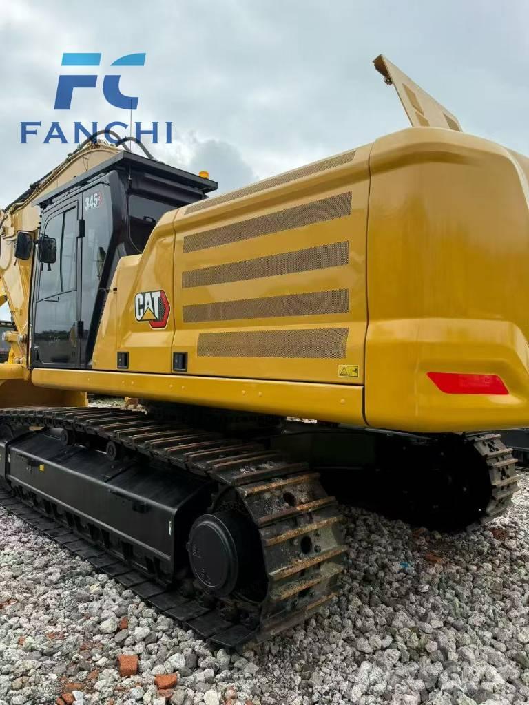 CAT 345 حفارات زحافة