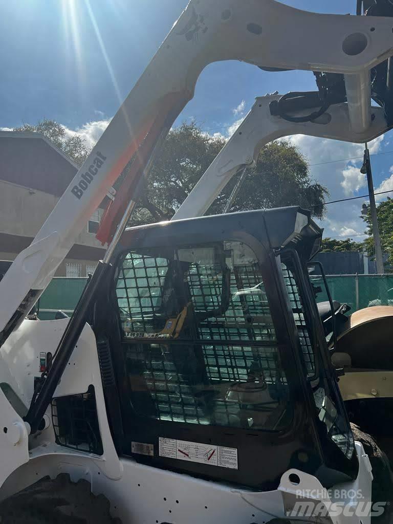 Bobcat S510 لوادر انزلاقية التوجيه