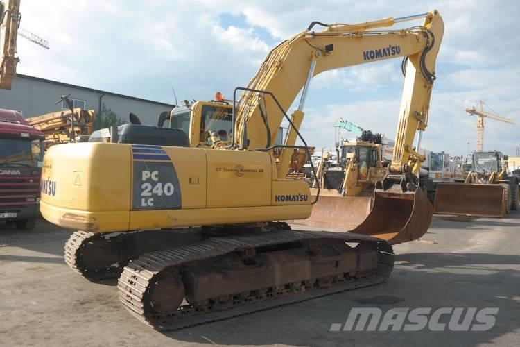Komatsu PC 240-8 حفارات زحافة