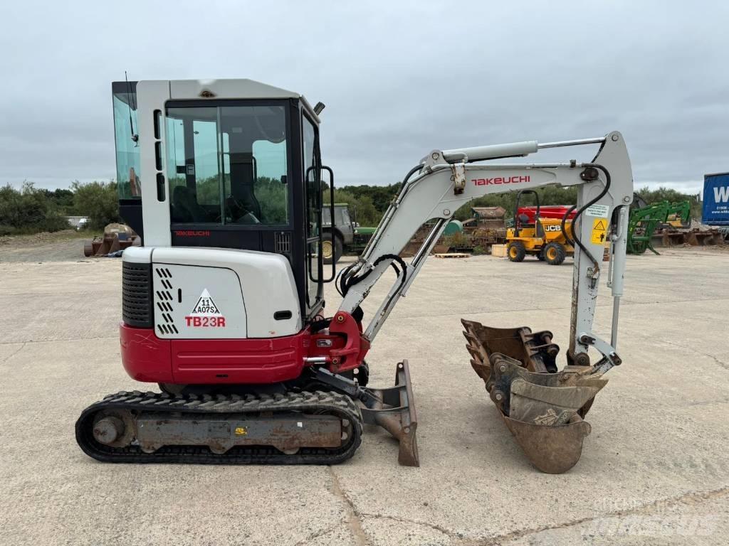 Takeuchi TB 23 R حفارات صغيرة أقل من 7 طن (حفارات صغيرة)