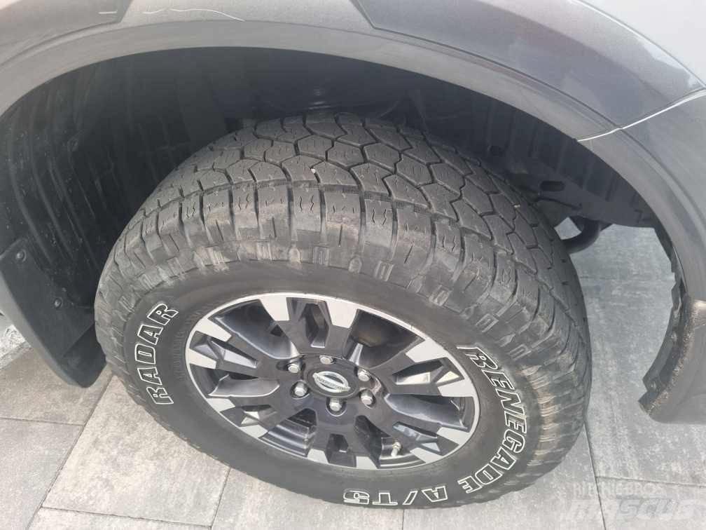 Nissan TITAN XD PRO شاحنات خفيفة/مفصلية الجوانب