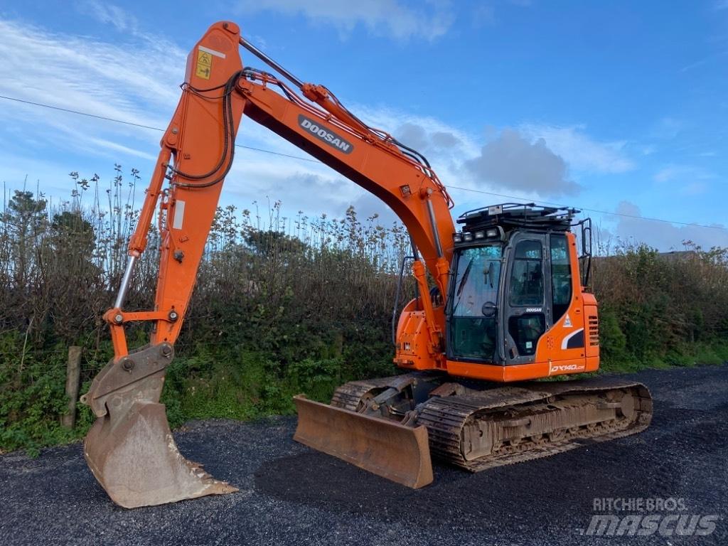 Doosan DX 140 LCR-3 حفارات زحافة