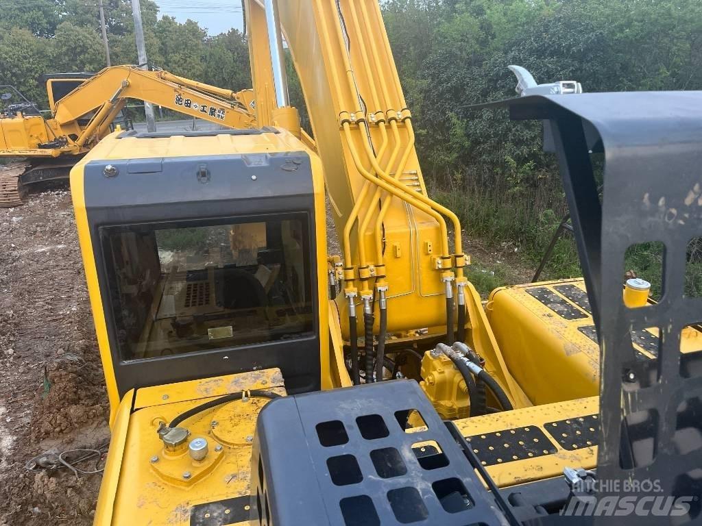 Komatsu PC 450-8 حفارات زحافة