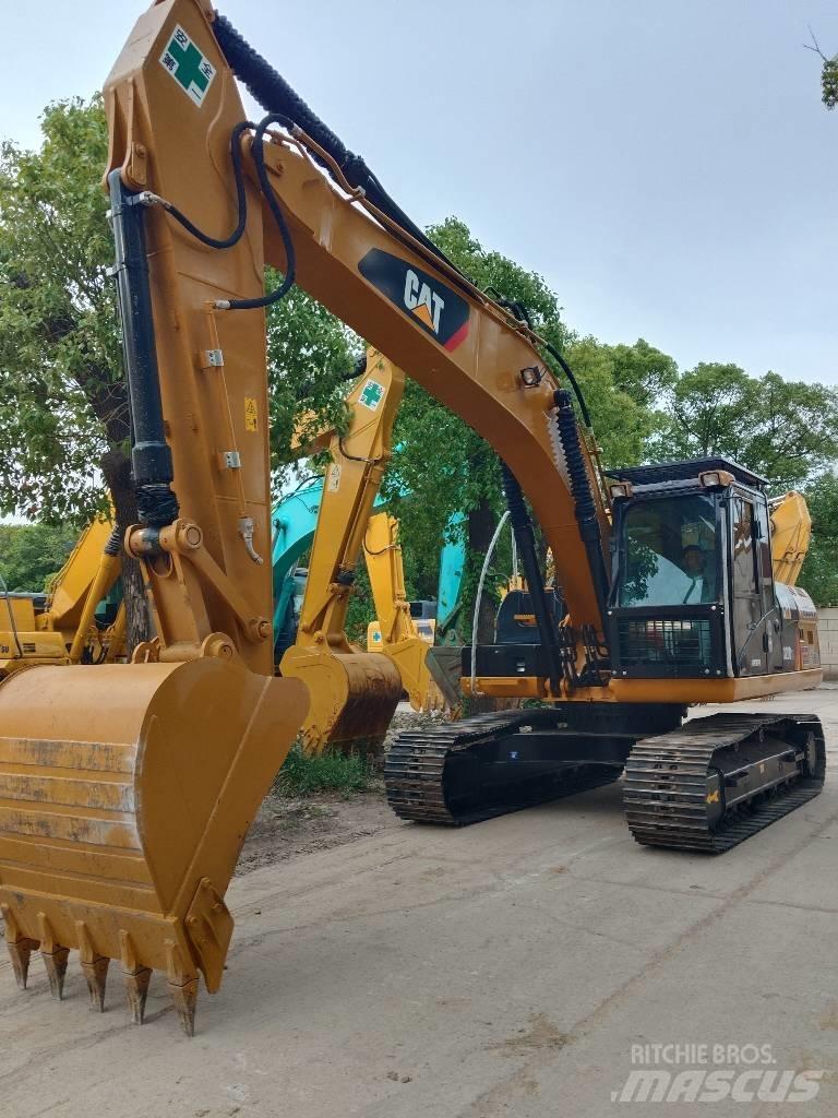 CAT 320D2L حفارات زحافة