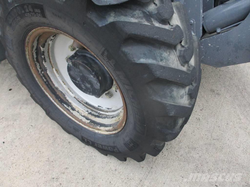 JLG 3513 PS (318) مناولات متداخلة